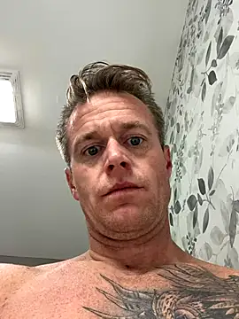 DILFiGuess11 online show from 10/01/25, 05:13