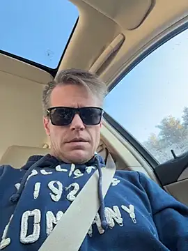 DILFiGuess11 online show from 02/13/26, 01:40