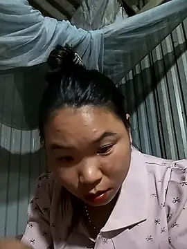 may-squirl online show from 10/18/25, 11:33