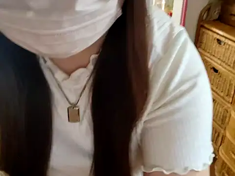 Snapshot of AYA_dayo chatting on 11/04/25, 01:48 AYA dayo online show from 11/04/25, 01:48