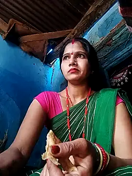 Jooli xx online show from 02/15/26, 04:31