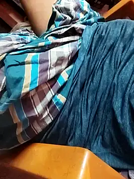 Snapshot of yourboy1794 chatting on 10/22/25, 04:29 yourboy1794 online show from 10/22/25, 04:29