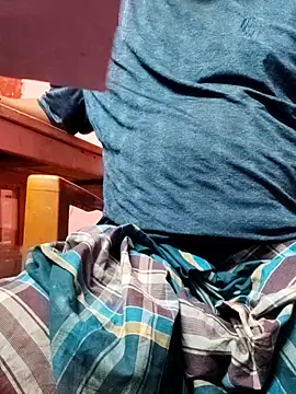 Snapshot of yourboy1794 chatting on 11/10/25, 04:39 yourboy1794 online show from 11/10/25, 04:39