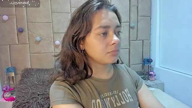 Snapshot of ambar_69_ chatting on 10/28/25, 03:54 ambar 69 online show from 10/28/25, 03:54