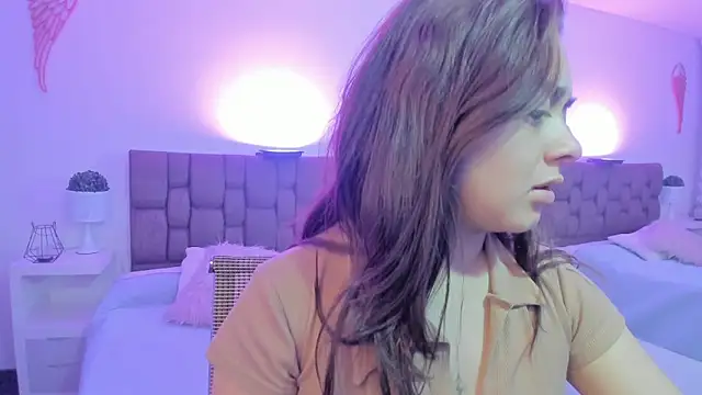 Snapshot of ambar_69_ chatting on 11/10/25, 04:55 ambar 69 online show from 11/10/25, 04:55