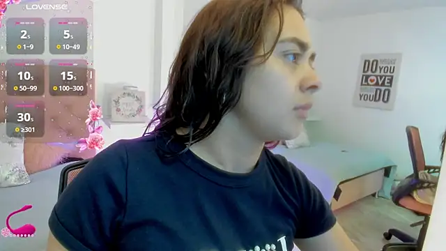 Snapshot of ambar_69_ chatting on 11/18/25, 04:28 ambar 69 online show from 11/18/25, 04:28