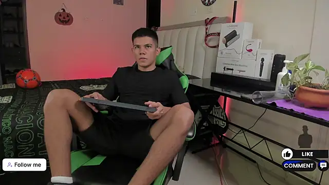 Jack castell online show from 09/30/25, 11:37