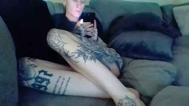 liltiddygoffwaifu online show from 11/29/25, 10:51