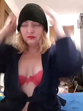 LiluLiluLilu online show from 10/11/25, 08:29