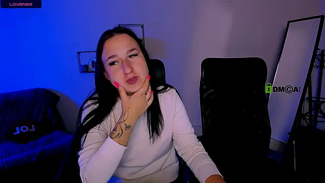 Snapshot of alma_black chatting on 09/22/25, 05:42 alma black online show from 09/22/25, 05:42