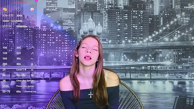 VelvetRisque online show from 05/25/26, 06:30