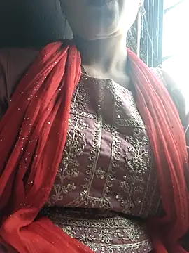 posewith online show from 11/16/25, 09:15