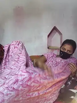 Snapshot of posewith chatting on 02/14/26, 07:49 posewith online show from 02/14/26, 07:49