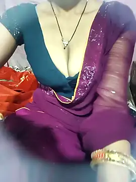 Snapshot of posewith chatting on 02/24/26, 10:19 posewith online show from 02/24/26, 10:19