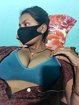 Snapshot of posewith chatting on 02/27/26, 04:29 posewith online show from 02/27/26, 04:29