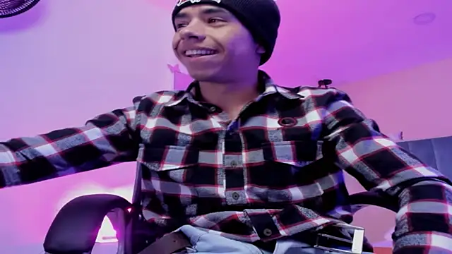 Muscle Scott online show from 11/26/25, 12:50