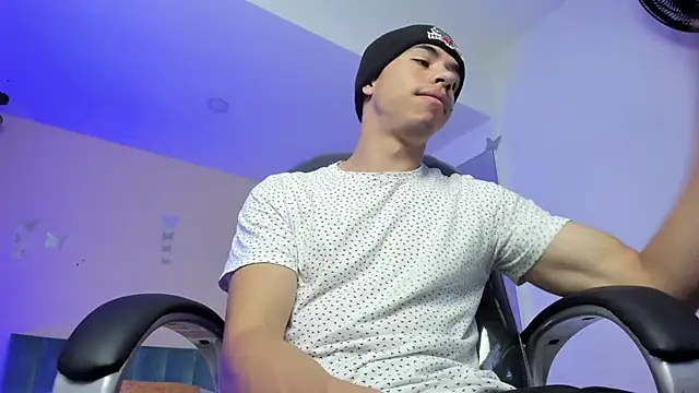 Muscle Scott online show from 12/14/25, 02:11