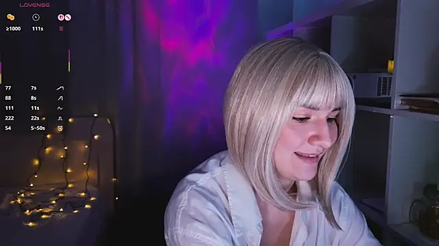 LunaXLoverx online show from 11/21/25, 11:42