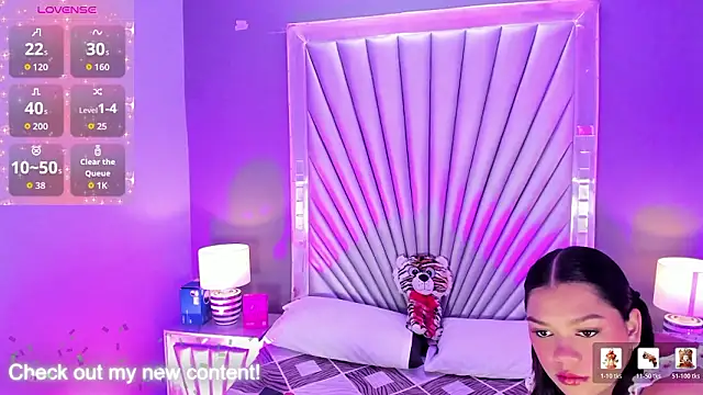 HatsaJones online show from 03/26/26, 03:56