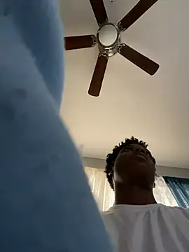 Snapshot of dmmeformerch chatting on 02/27/26, 05:46 dmmeformerch online show from 02/27/26, 05:46