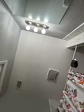 dmmeformerch online show from 03/11/26, 01:17