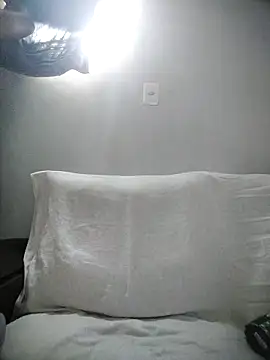 Snapshot of thamihravena chatting on 11/06/25, 01:34 thamihravena online show from 11/06/25, 01:34