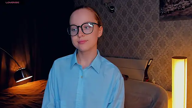 Snapshot of SoonMoor chatting on 10/04/25, 05:22 SoonMoor online show from 10/04/25, 05:22