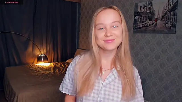 Snapshot of SoonMoor chatting on 11/03/25, 06:09 SoonMoor online show from 11/03/25, 06:09