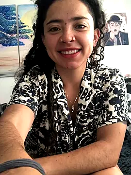 Snapshot of Paris_11 chatting on 10/24/25, 12:01 Paris 11 online show from 10/24/25, 12:01