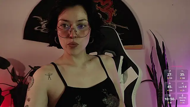 Ellyuwuw online show from 02/25/26, 12:42