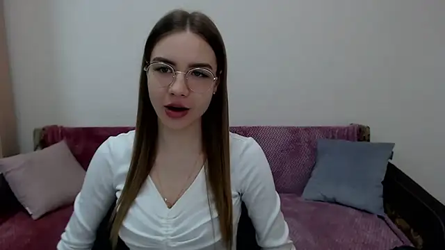 Snapshot of aSingleOne chatting on 10/08/25, 08:28 aSingleOne online show from 10/08/25, 08:28