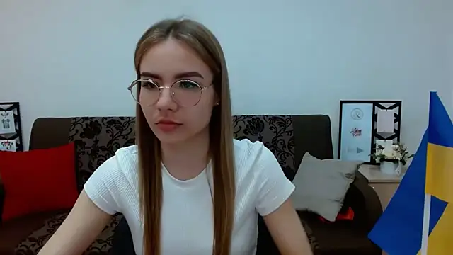 Snapshot of aSingleOne chatting on 10/20/25, 09:37 aSingleOne online show from 10/20/25, 09:37