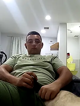 angelitocalientico online show from 11/11/25, 02:22