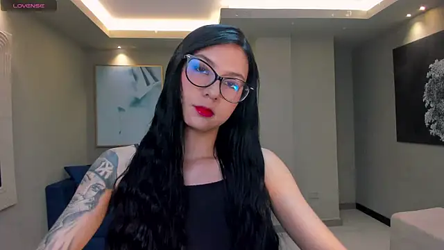 LaurentConnor online show from 12/18/25, 03:45