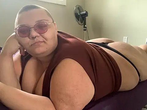 Snapshot of taydeebear chatting on 10/22/25, 05:13 taydeebear online show from 10/22/25, 05:13