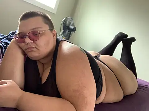 Snapshot of taydeebear chatting on 11/10/25, 07:24 taydeebear online show from 11/10/25, 07:24