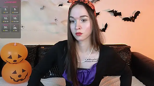 Angeel Kate online show from 10/31/25, 06:47