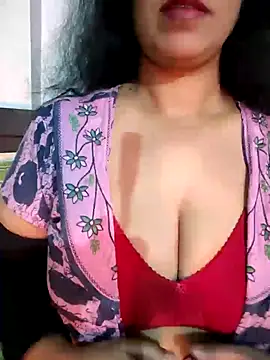 Snapshot of Deepa_Sharma143 chatting on 02/02/26, 02:10 Deepa Sharma143 online show from 02/02/26, 02:10