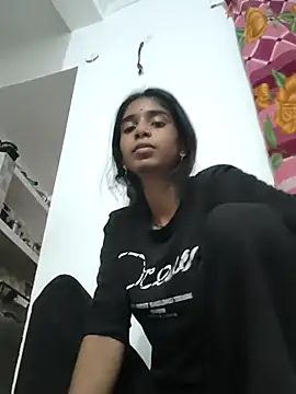 Hot-Soniya2 online show from 10/27/25, 03:32