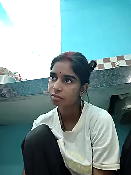 Hot-Soniya2 online show from 11/18/25, 03:56