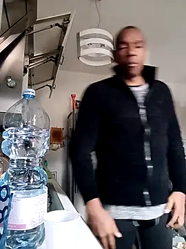 estrogeni online show from 03/31/26, 06:25