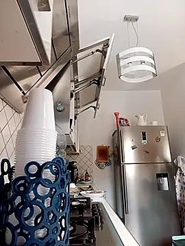 estrogeni online show from 04/08/26, 08:36