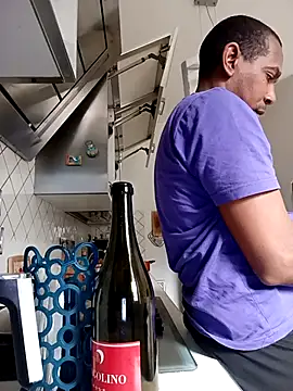 estrogeni online show from 04/15/26, 06:42