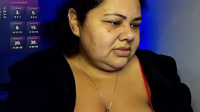 Snapshot of xlatinastar chatting on 07/08/26, 04:22 xlatinastar online show from 07/08/26, 04:22
