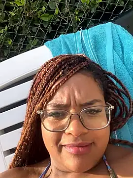 Hill Brownie online show from 12/14/25, 01:27