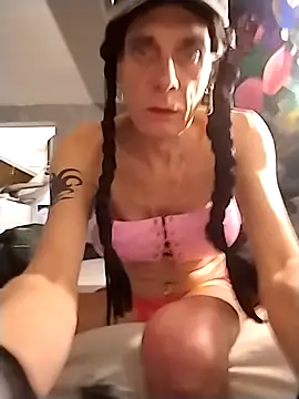 Lollacum3l online show from 10/19/25, 01:01