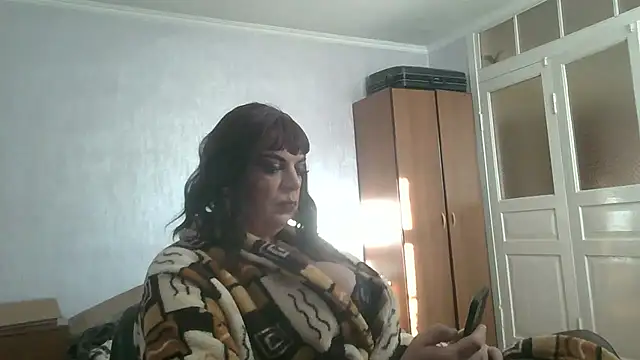 NiraFrost online show from 01/18/26, 07:34