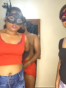 Family02 online show from 10/04/25, 04:38