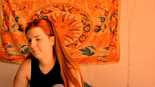 Snapshot of AliceCUNTach chatting on 06/14/26, 05:09 AliceCUNTach online show from 06/14/26, 05:09