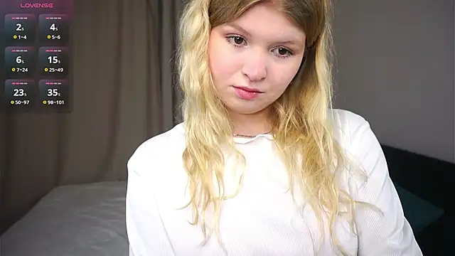 Snapshot of ShontaWasilko chatting on 09/23/25, 05:16 ShontaWasilko online show from 09/23/25, 05:16